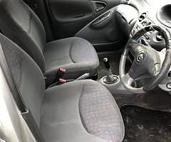 Toyota Yaris 1.0 vvti - Image 6/8