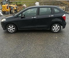 Honda FR-V - Image 6/10