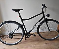 B'twin commuter bike