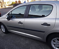 2008 Peugeot 207 hatchback