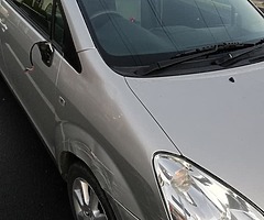 Toyota Corolla verso 2007 - Image 7/9