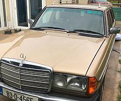 Mercedes 280TE 1983 - Image 2/5