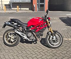 Ducati Monster 1100 S