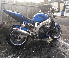 Honda fireblade streetfighter with and R1 tail - Image 9/10