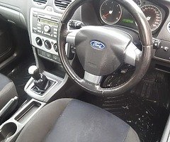 Ford Focus 1.6 diesel one owner 2007 zetec model manual transmission - Image 7/8