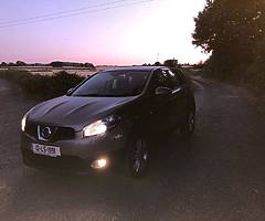 12 Nissan Qashqai Jeep