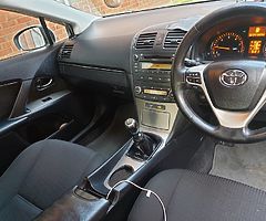 Toyota avensis 2009 tax 280 per year - Image 8/10