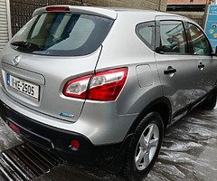 NISSAN QUASQAI,(manual transmission)