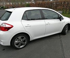 Toyota Auris Hybrid/Self Charging/Low miles/FSH - Image 5/10