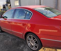 2005 Volkswagen Passat - Image 4/6