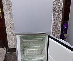 Zanussi Fridge Freezer CAN DELIVER - Image 2/4