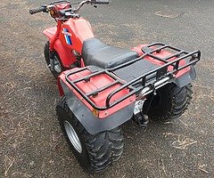 Honda atc 200es trike 1985 big red. Very good condition. Starting and running fine. Only thing that 