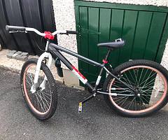 X rated dirt jumper in brilliant condition a few age related marks but nothing major.