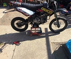 160cc pitbike runes and rides perfect starts first kick every time - Image 7/10