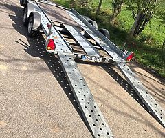 Car Transporter / Trailer