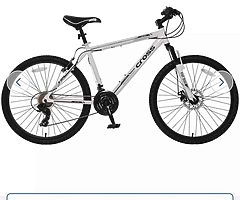 Not selling looking a good men's  mountain bike hard rail front suspension everything working order