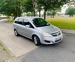 Zafira 1.9 diesel . AUTOMATIC .7 SEATTER