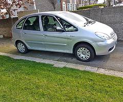 Citroen Xsara Picasso 2009 1.6 diesel manual 5 speed.