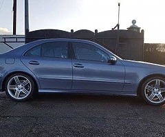 2004 Mercedes-Benz E-Class - Image 6/10