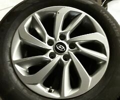 Hyundai tuscon alloys as new