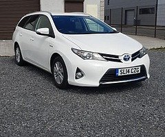 Toyota auris hybrid