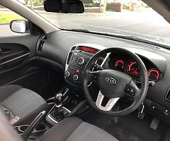 Kia Ceed 2012 - Image 7/9