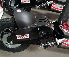 EVO Powerboard 1000 watt Scooter (serious value) 40 kph top speed @ muckandfun - Image 5/10