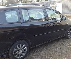 MAZDA 5