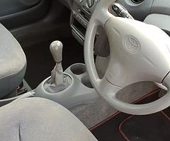 Toyota yaris 2002 1 liter petrol - Image 7/10