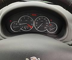 Peugeot 206cc convertible. - Image 8/10