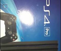 PS4 PRO good condition 2 controllers