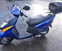 08 Honda Lead 100cc scooter