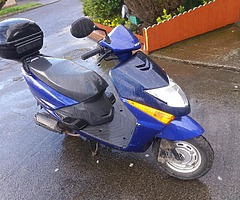 08 Honda Lead 100cc scooter