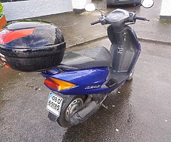 08 Honda Lead 100cc scooter - Image 4/4