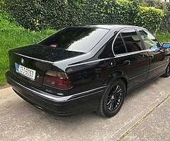 BMW 520-NCT-LOW MILEAGE - Image 1/10