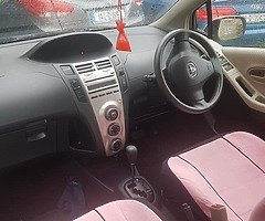 Toyota vitz 06 - Image 6/10