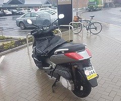 Yamaha xmax 250 - Image 5/8