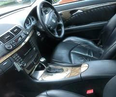 Mercedes E-Class 220 - Image 5/5