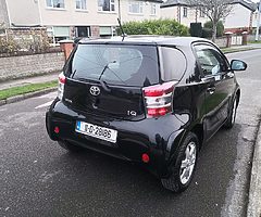 Toyota IQ Luna 1.0 2011