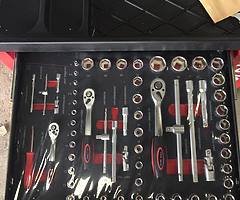 BRAND NEW 2019 XL EDITION GERMAN MANUFACTURED TOOL TROLLEY INCLUDING 296 PIECES OF TOOLS