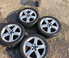 Ford Focus alloys 17” good tyres