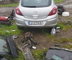 Corsa 1.2 good engine and box parts only