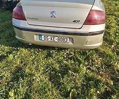 Peugeot 407 2.0 diesal good engine and box parts only