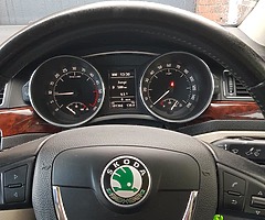 Skoda Superb 2009 2.0Tdi(140)