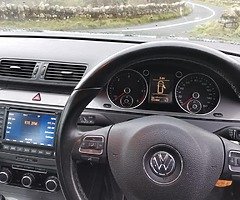 Volkswagen Passat - Image 2/6