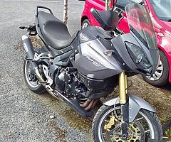 Triumph tiger 1050