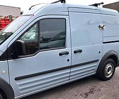 Ford Transit Connect HI Roof