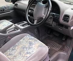 Nissan Serena 1999