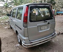 Toyota noah kr402 2006