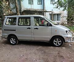 Toyota noah kr402 2006 - Image 5/7